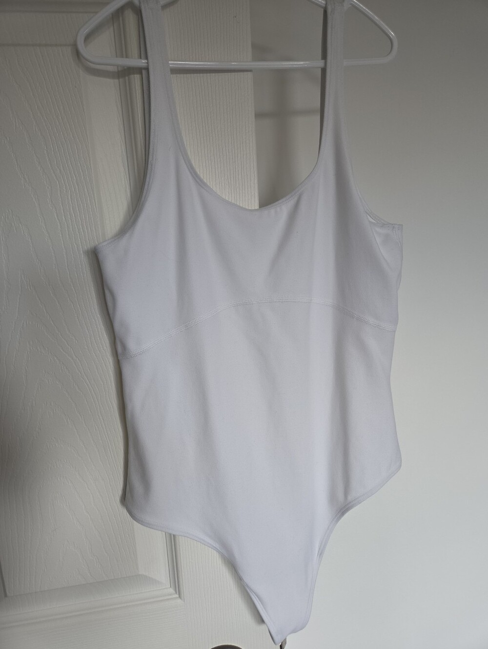 Aritzia TnAction White Scoopneck Tank Bodysuit Size Small